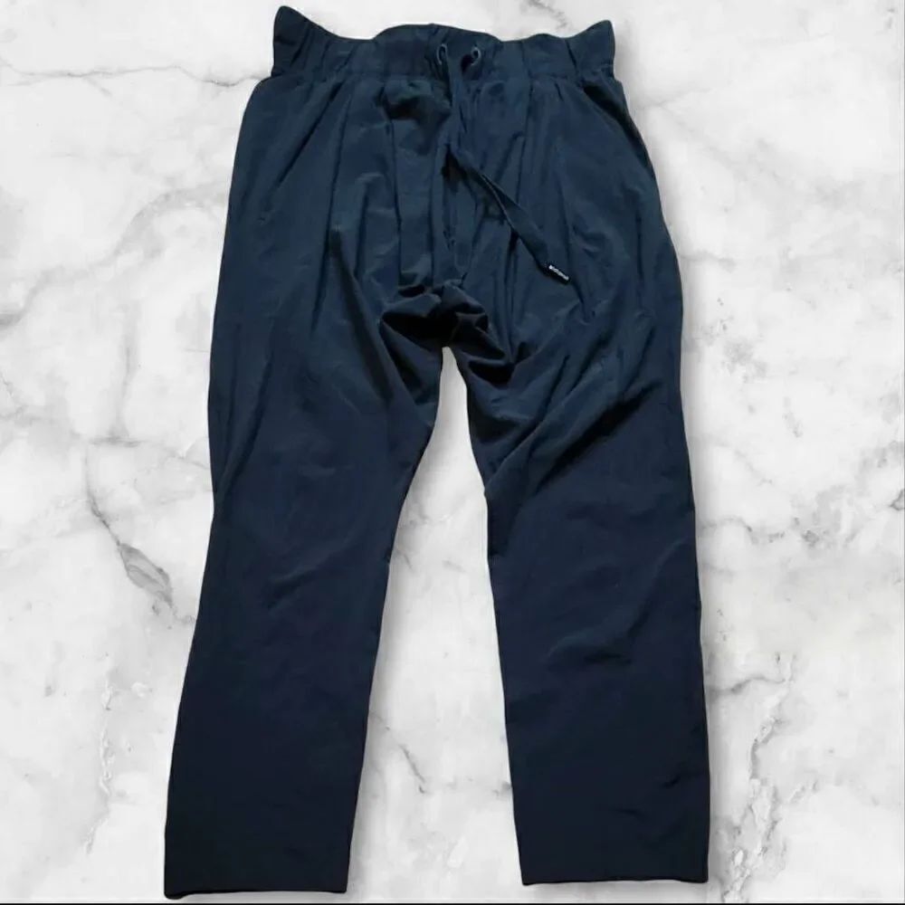 Lululemon Size 6 City Pants 20"